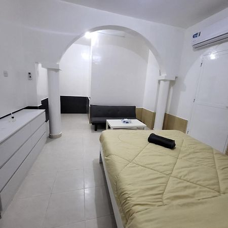 Corniche Villa Full Studio Apartment Abu Dhabi Exterior foto